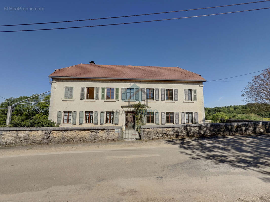 Maison à MONTANDON