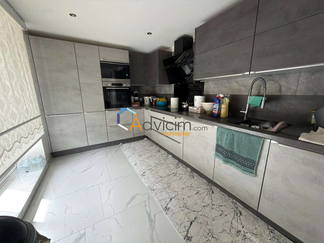 Cuisine - Maison à SAINT-CHAMOND