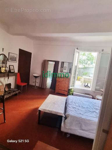 A voir Draguignan centre F3 de 95m traversant avec terrasse et cave 158000€ dpe d - photo 3