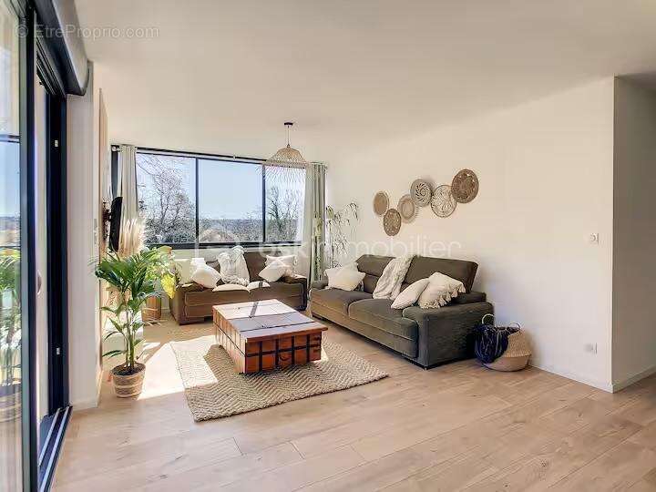 T3 68,05 - vue canal du midi – clé en main lmnp/saisonnier - garage 70m² - photo 3