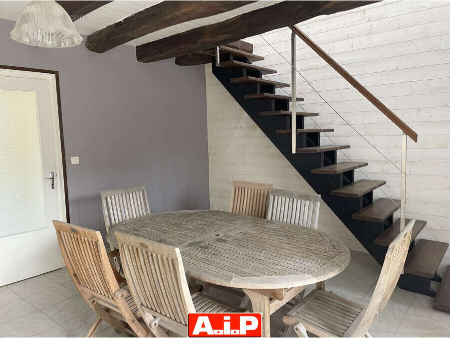 Maison à SAINT-MAURICE-LE-GIRARD