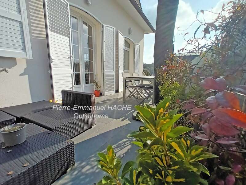 Appartement à MAREIL-MARLY