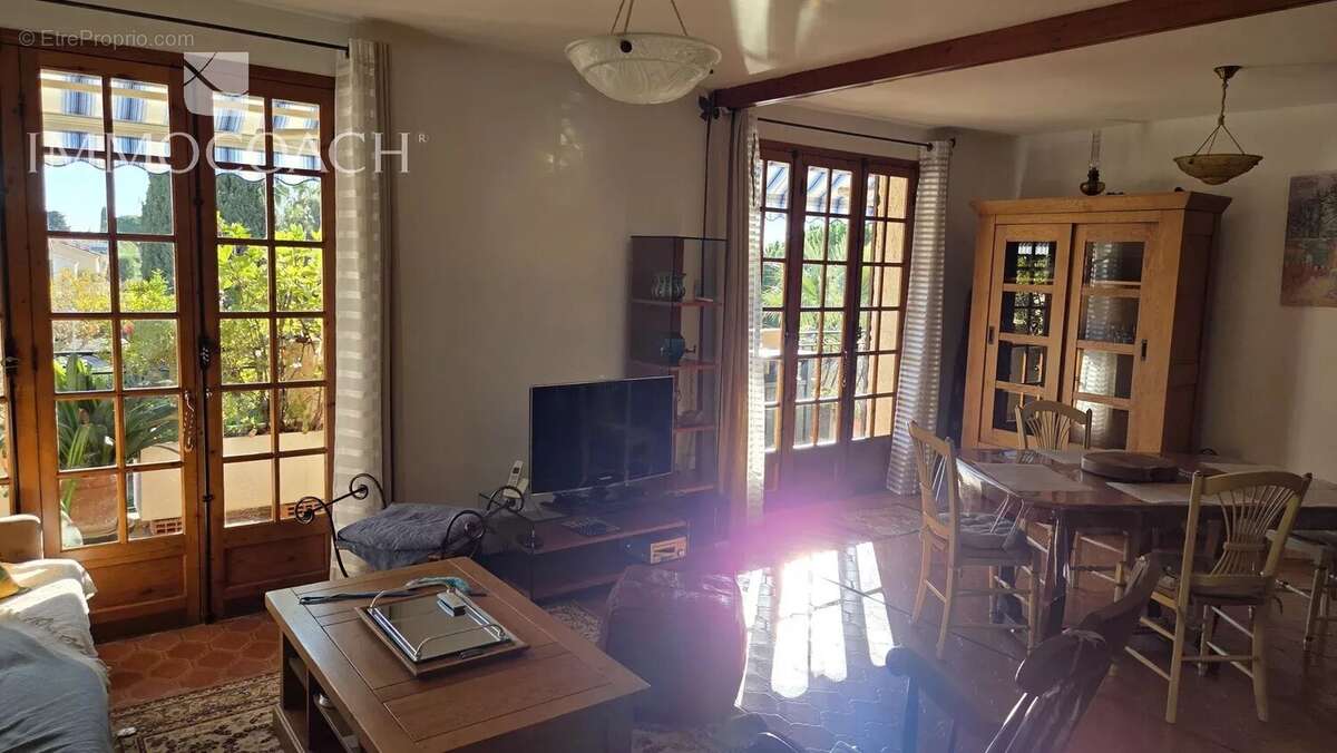 Appartement à CARQUEIRANNE