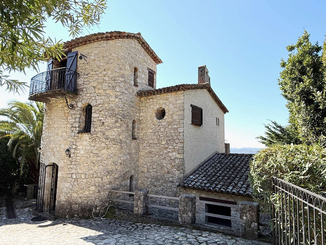 Maison à MONTAUROUX