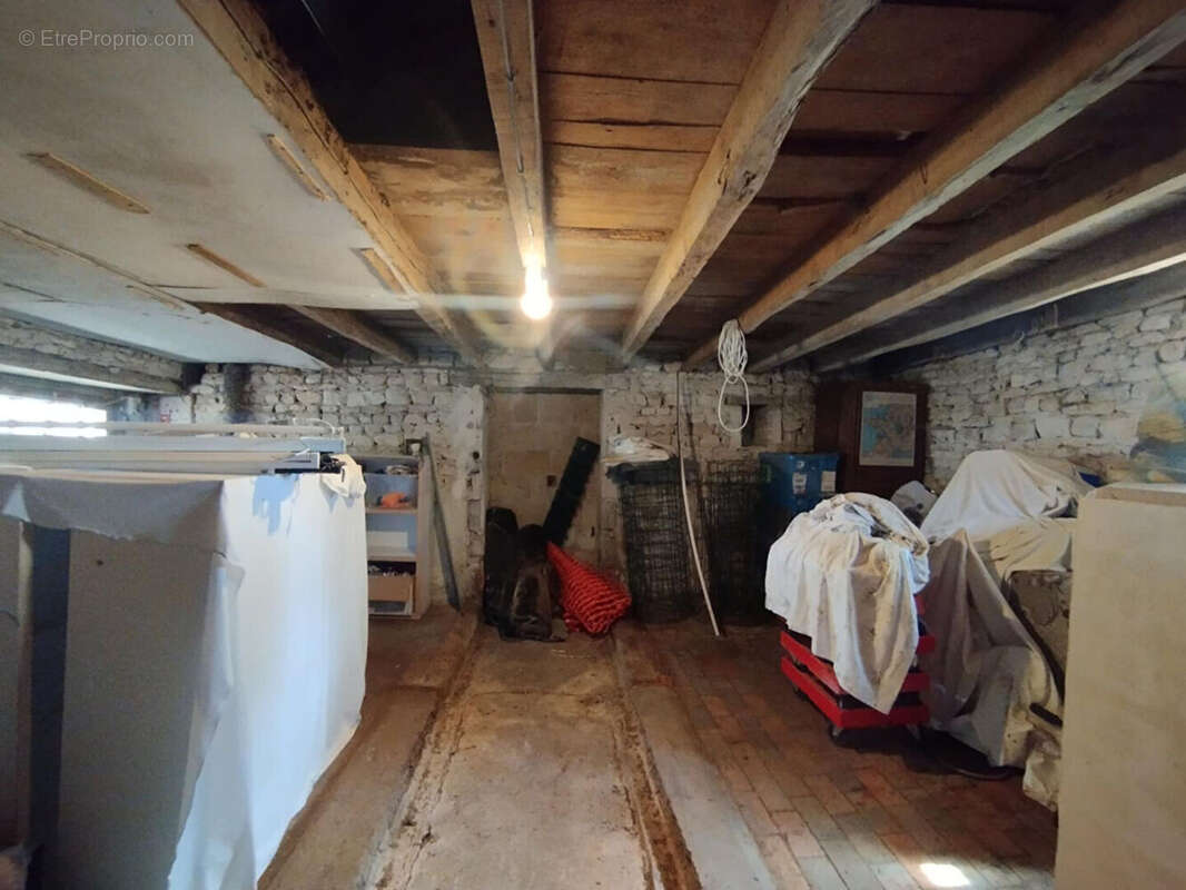 Maison à BRAYE-SOUS-FAYE