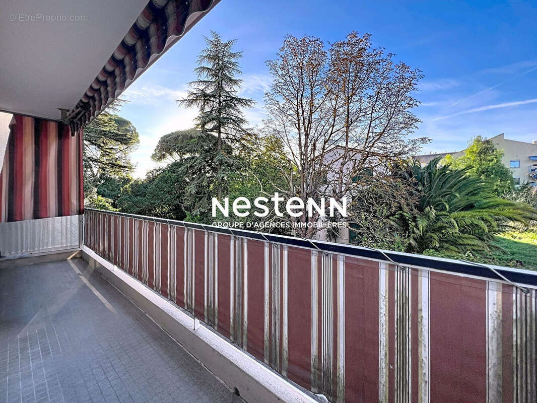 Appartement à VALLAURIS