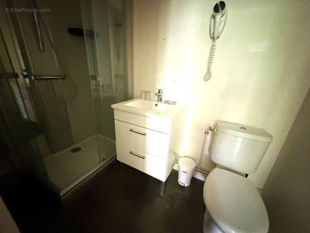 Appartement à EGLISENEUVE-D'ENTRAIGUES