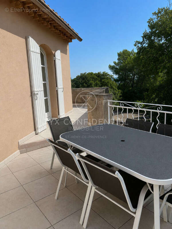 Villa avec piscine sur les hauteurs de NOVES -  9 km de Saint Rémy de Provence - photo 11