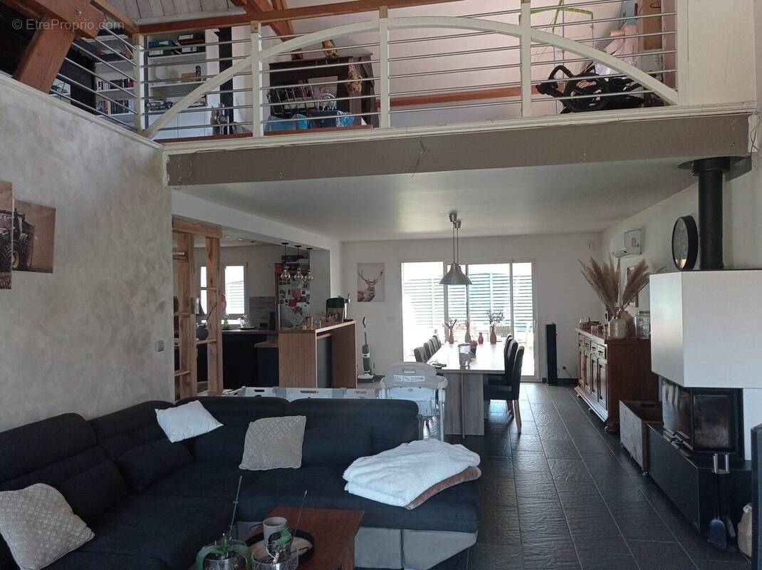 Maison à AISY-SUR-ARMANCON