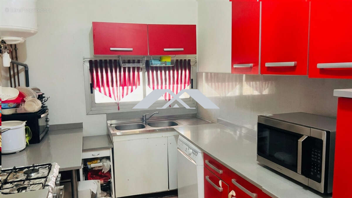 Appartement 83 m² à Saint-Denis  - photo 3
