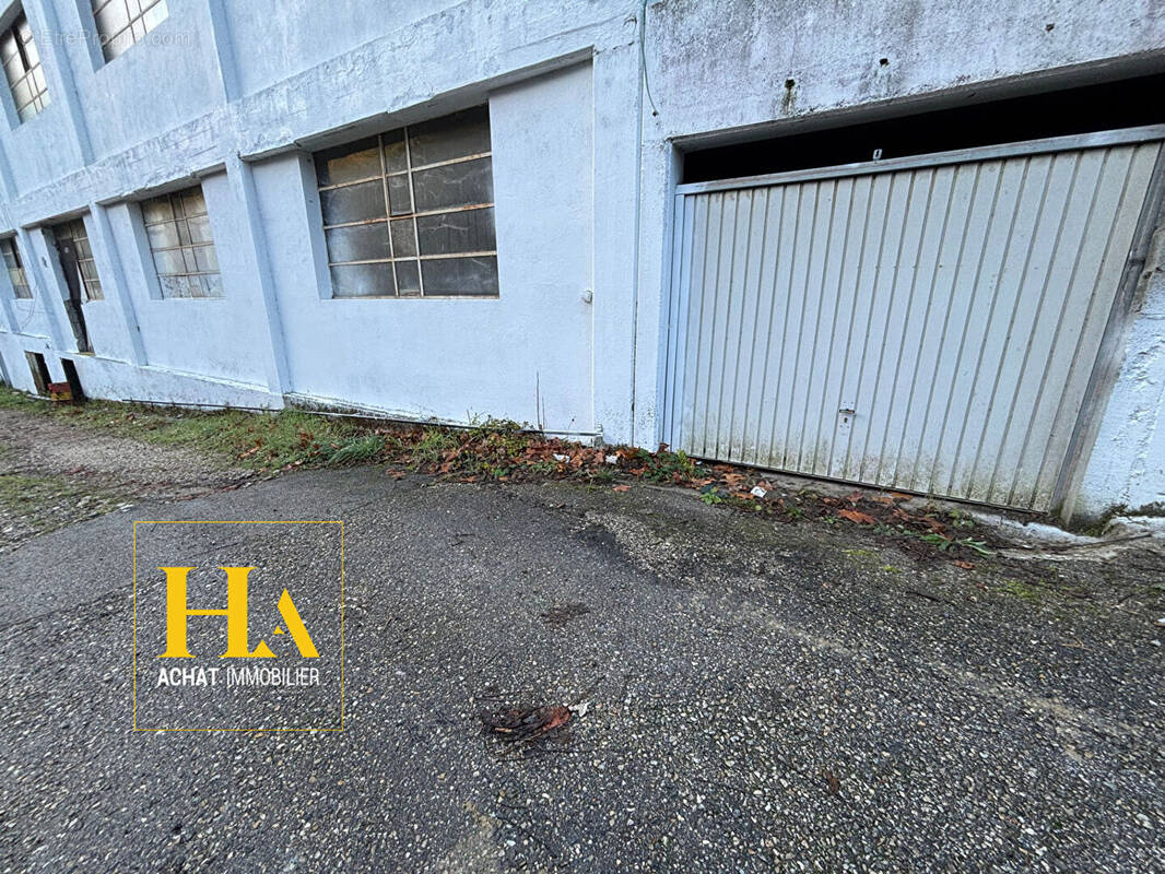 Commerce à SAINT-BARTHELEMY-DE-VALS