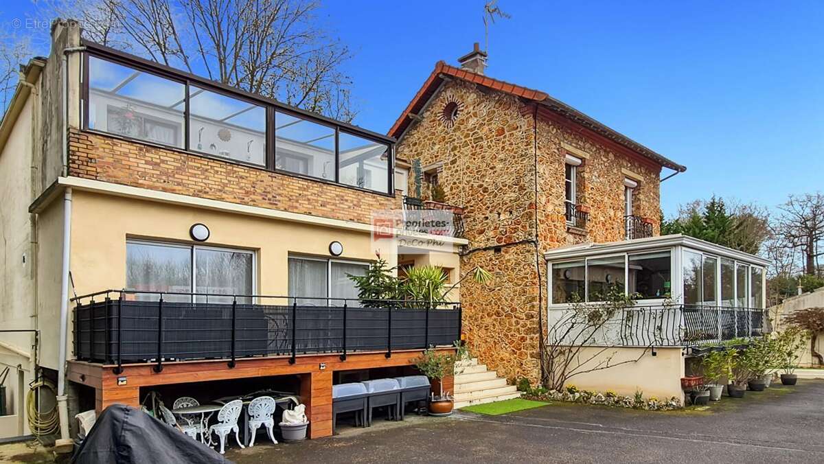 Maison à VILLE-D'AVRAY