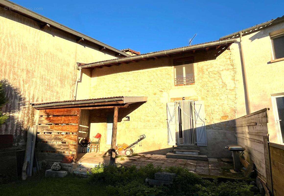 Maison à LEGNA