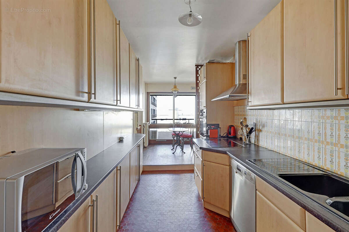 Appartement à PARIS-20E