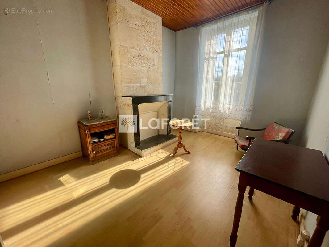 Maison à CUSSAC-FORT-MEDOC