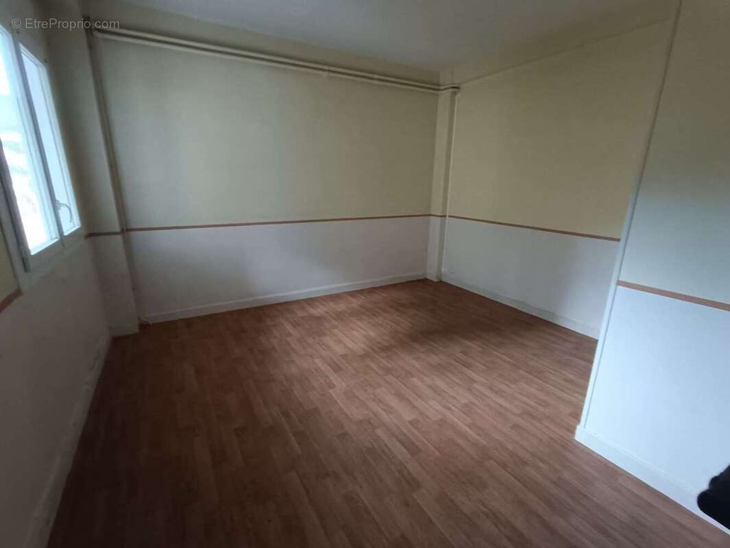 Appartement 85 m² à Tulle  - photo 22