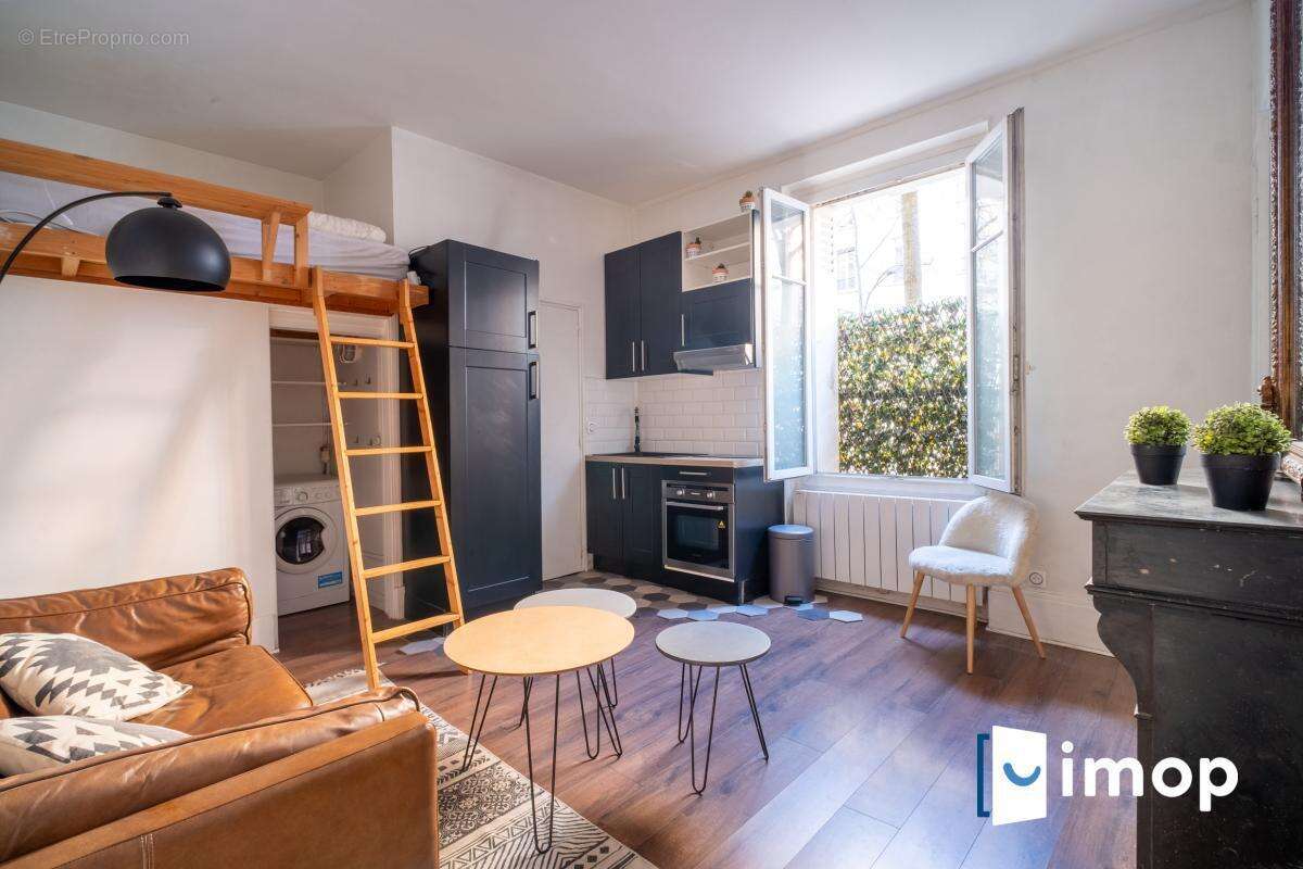 Appartement à PARIS-14E