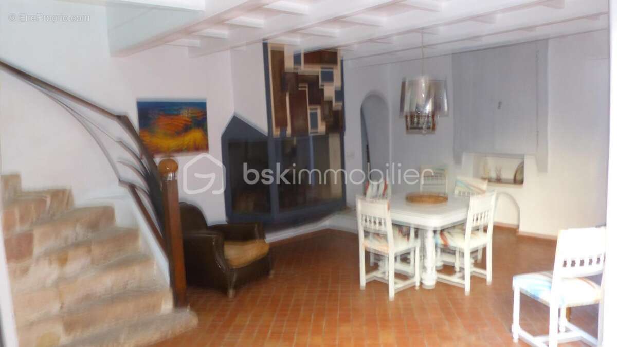 Maison à ROUSSILLON