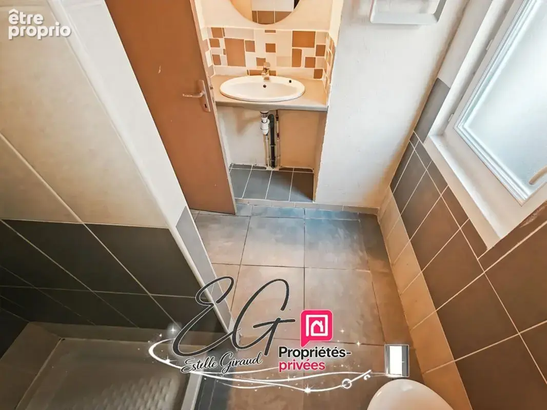 Maison de village avec cour, balcon et terrasse - Idéale premier achat ou investissement locatif - photo 11