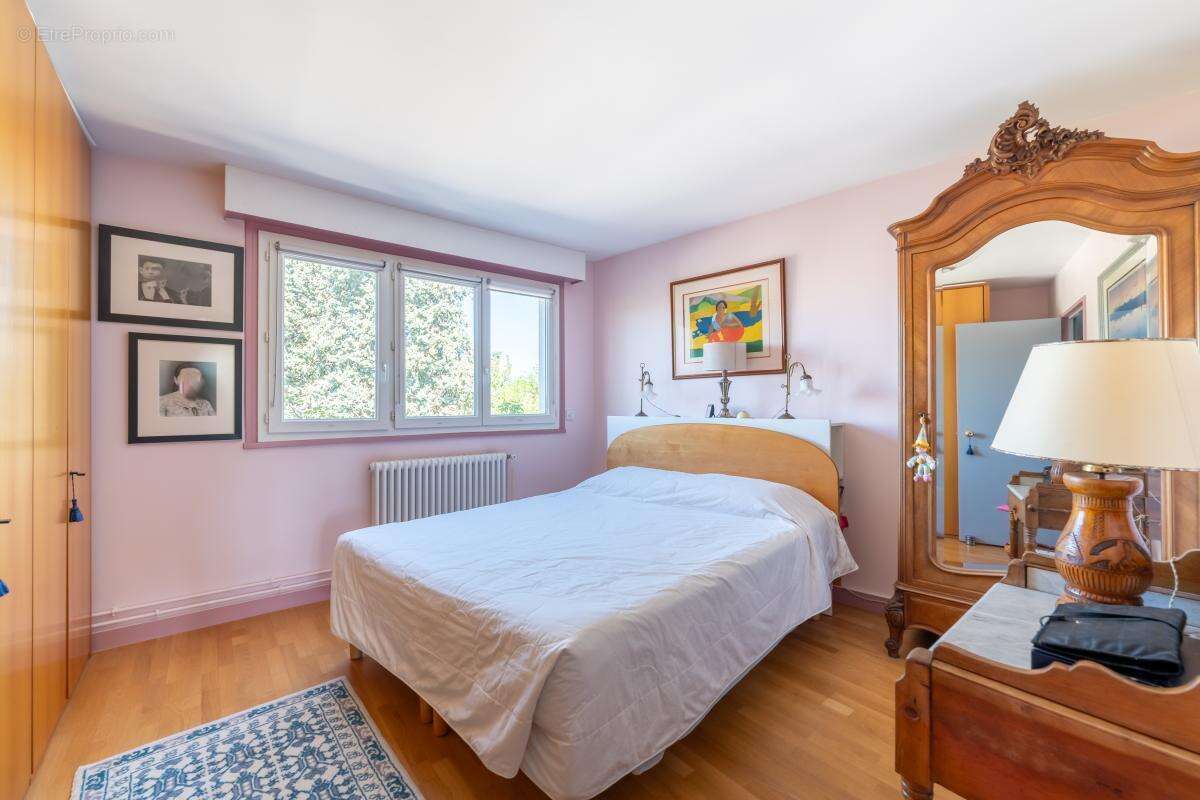 Appartement à VELIZY-VILLACOUBLAY