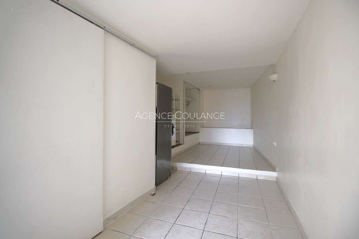 Appartement à LA CADIERE-D&#039;AZUR