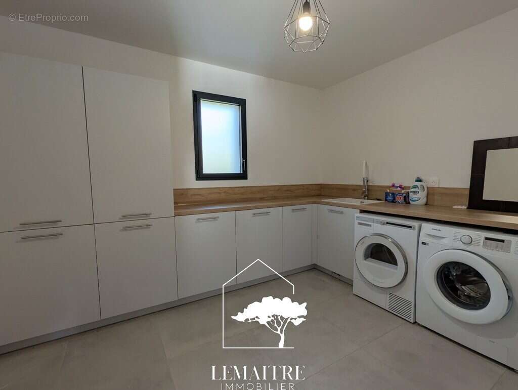 Maison à LES MATHES