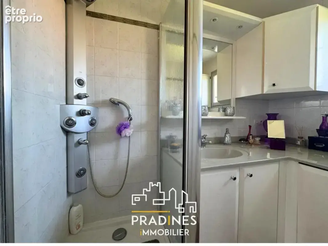 Maison de plain pied avec grand jardin - plateau de Montrond - photo 11