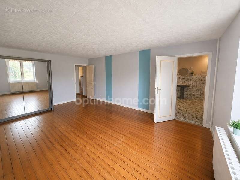 Maison à vendre 3 chambres et jardin à ROMAGNE SOUS MONTFAUCON (55) - photo 3