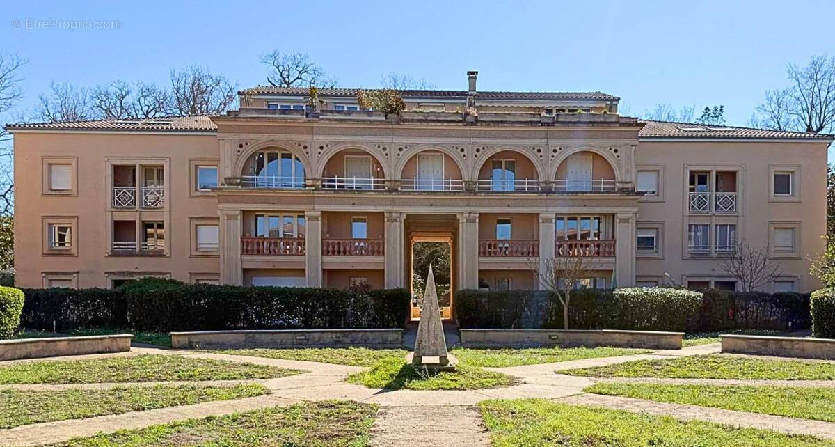 Appartement à RAMONVILLE-SAINT-AGNE