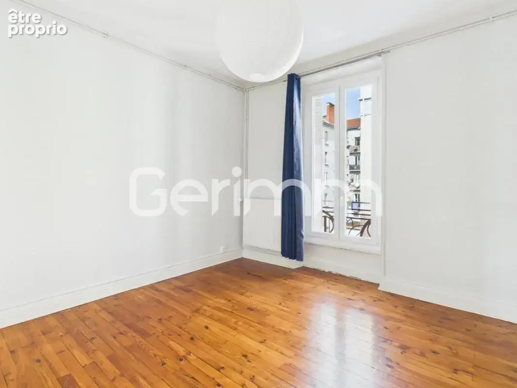 Vente - Appartement - 2 pièces + cuisine - 52 m² - 147 000 € - - photo 9