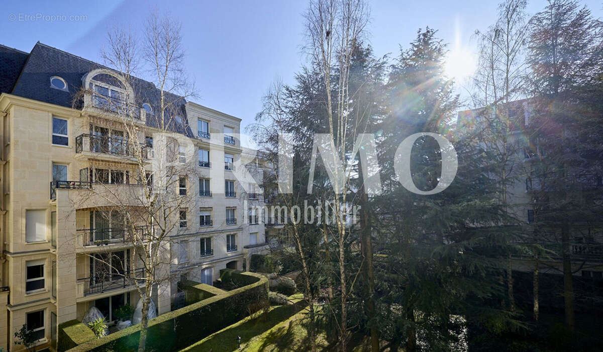 Appartement à LE PLESSIS-ROBINSON