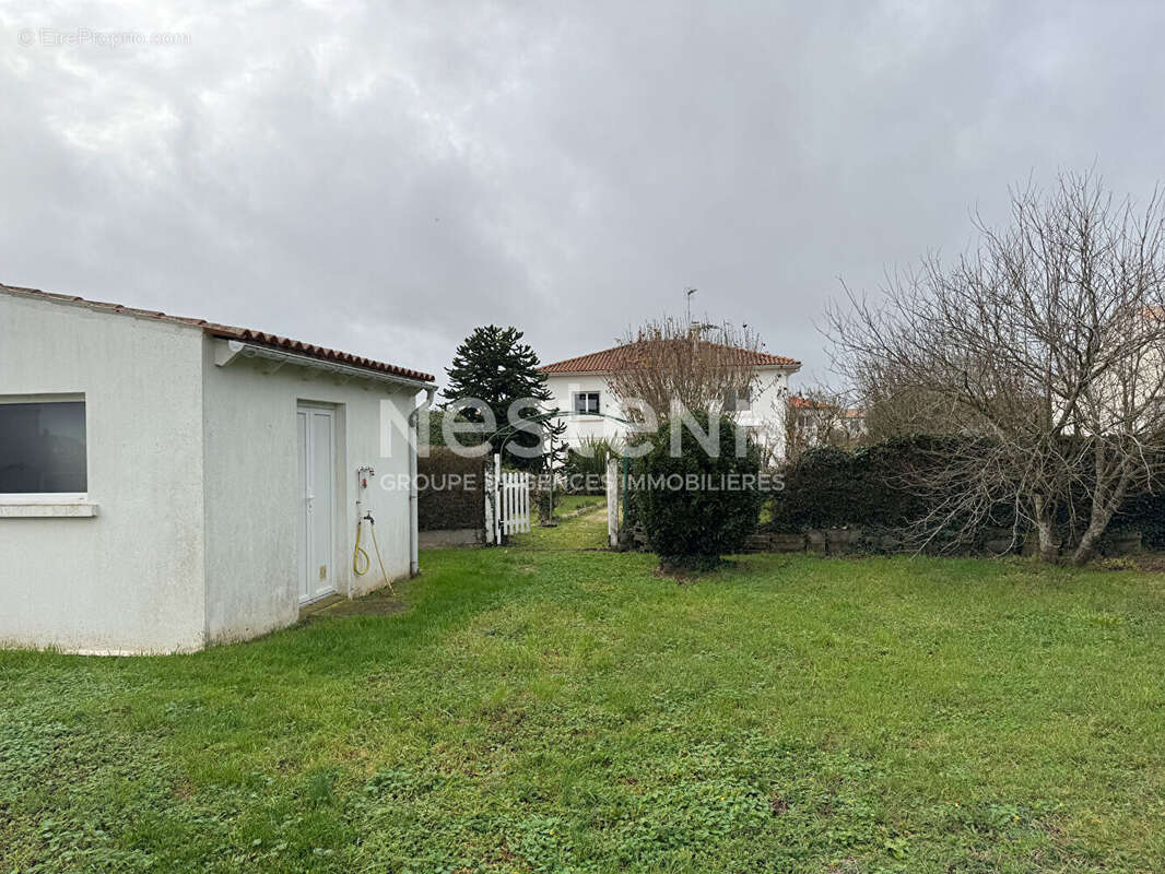 Maison à ECHILLAIS