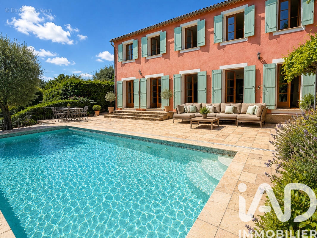 Photo 1 - Maison à CHATEAUNEUF-GRASSE