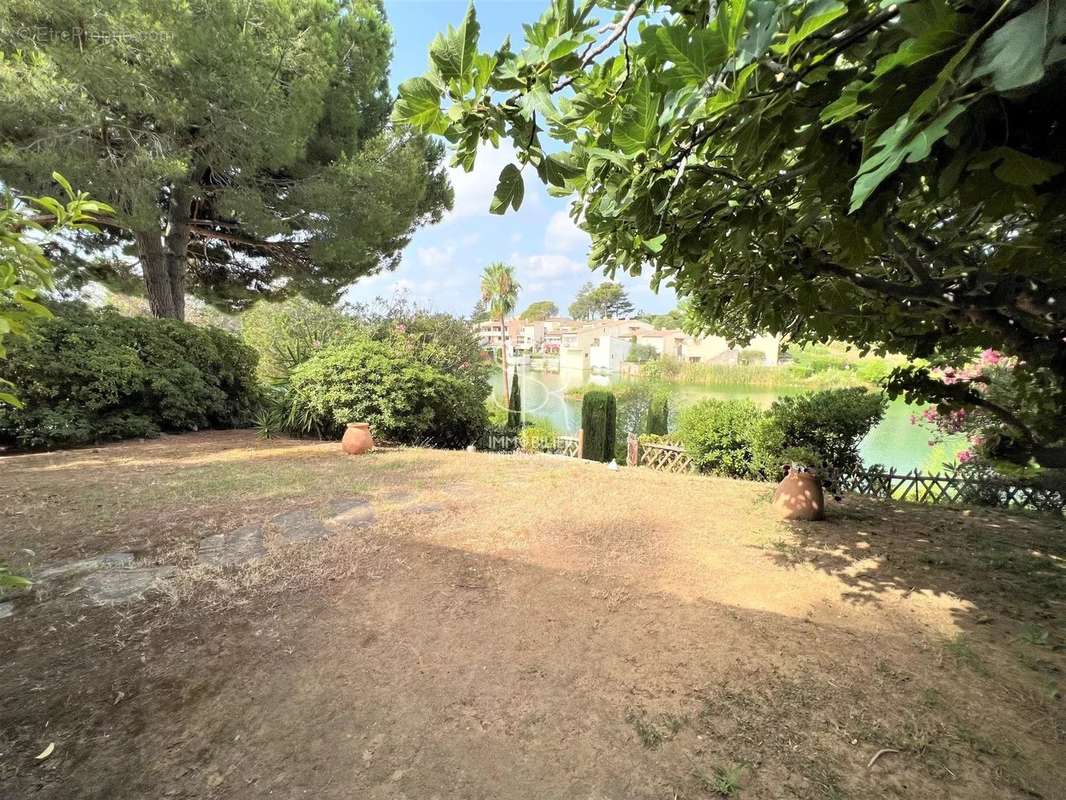 Maison à VILLENEUVE-LOUBET