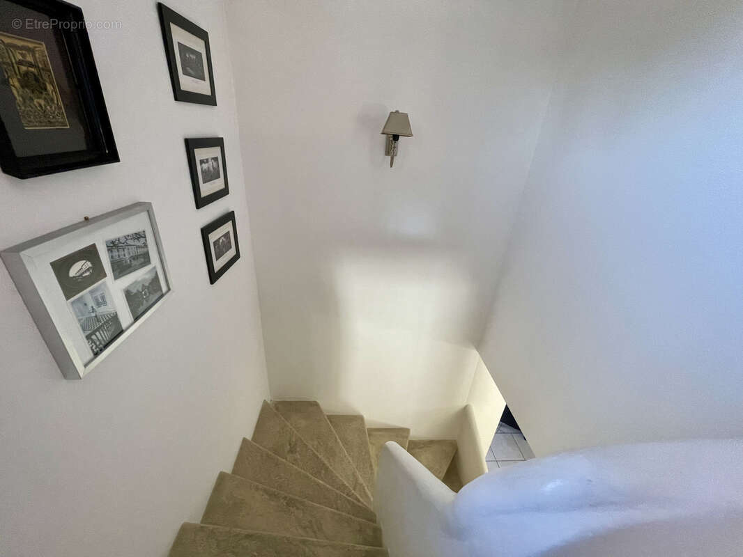 Maison à VENASQUE