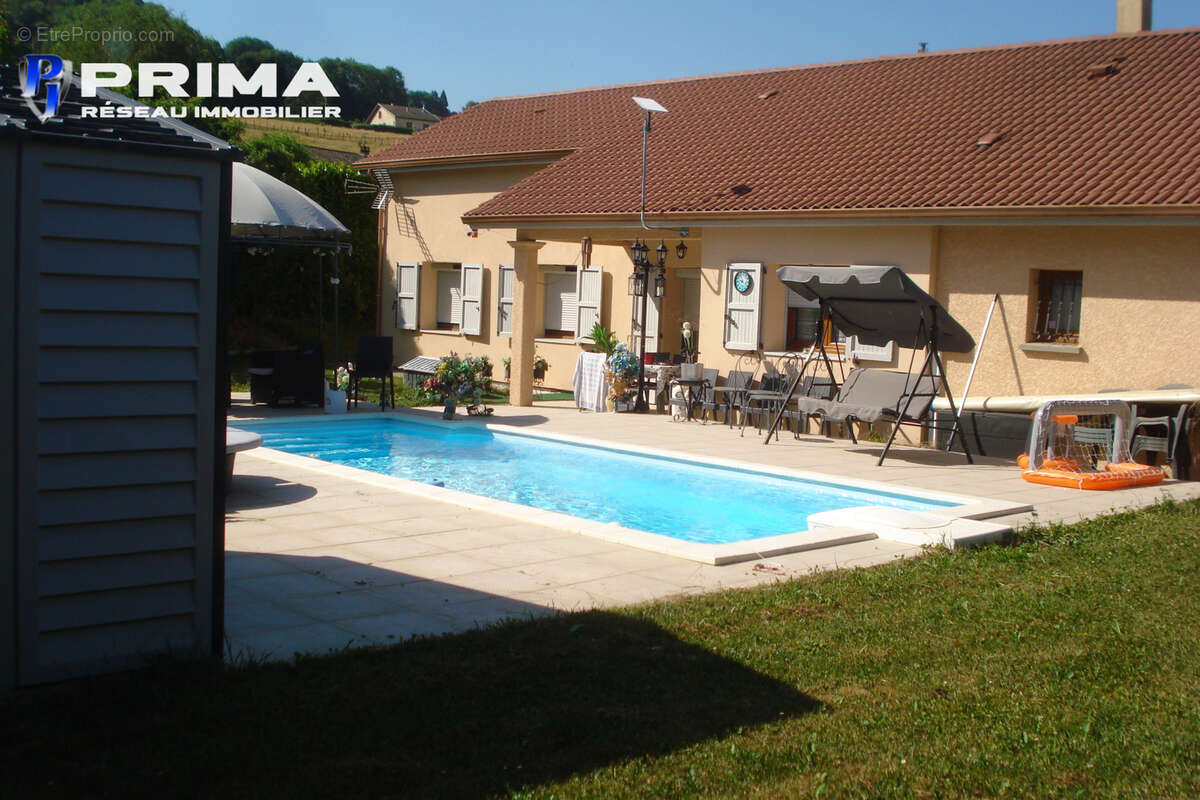 Maison à MONTFERRAT