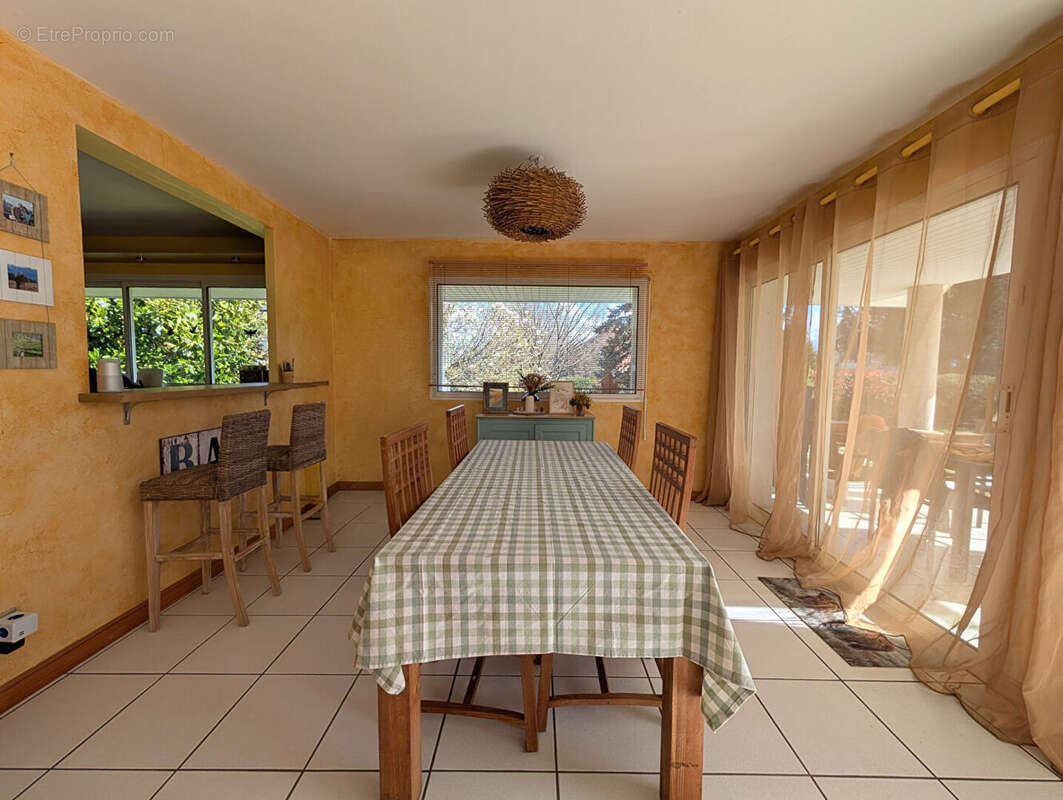 Maison à MONTARDON