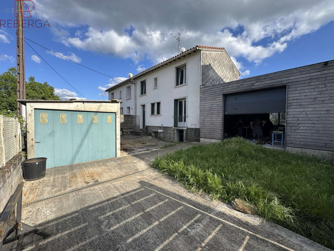 Maison à AUSSILLON