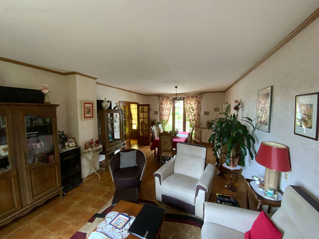 Maison à TOULON-SUR-ARROUX