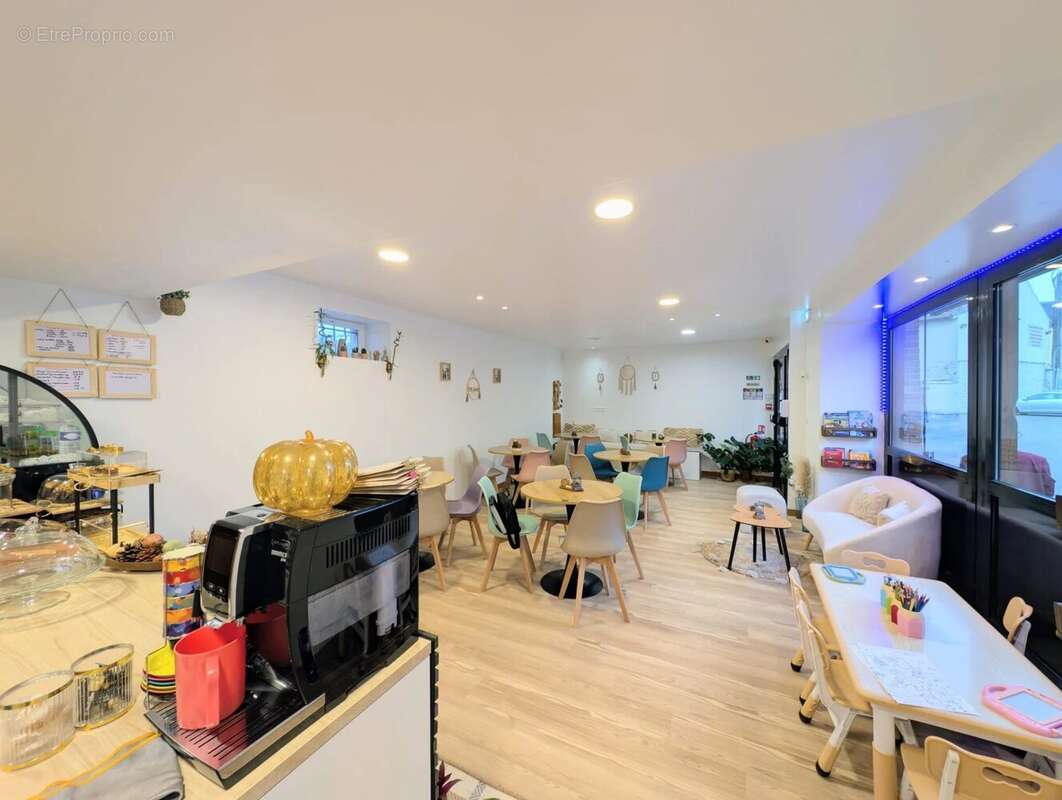 Commerce à LA FERTE-SOUS-JOUARRE