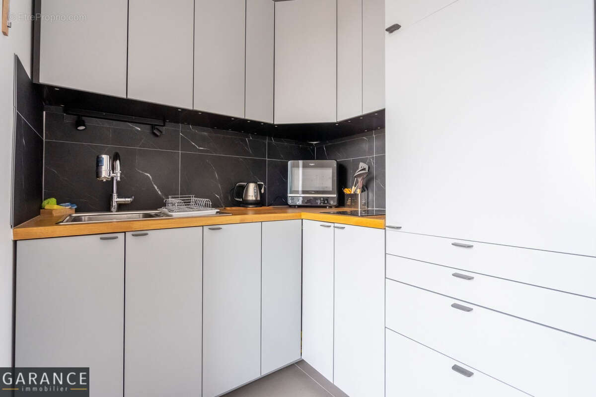 Appartement à PARIS-14E