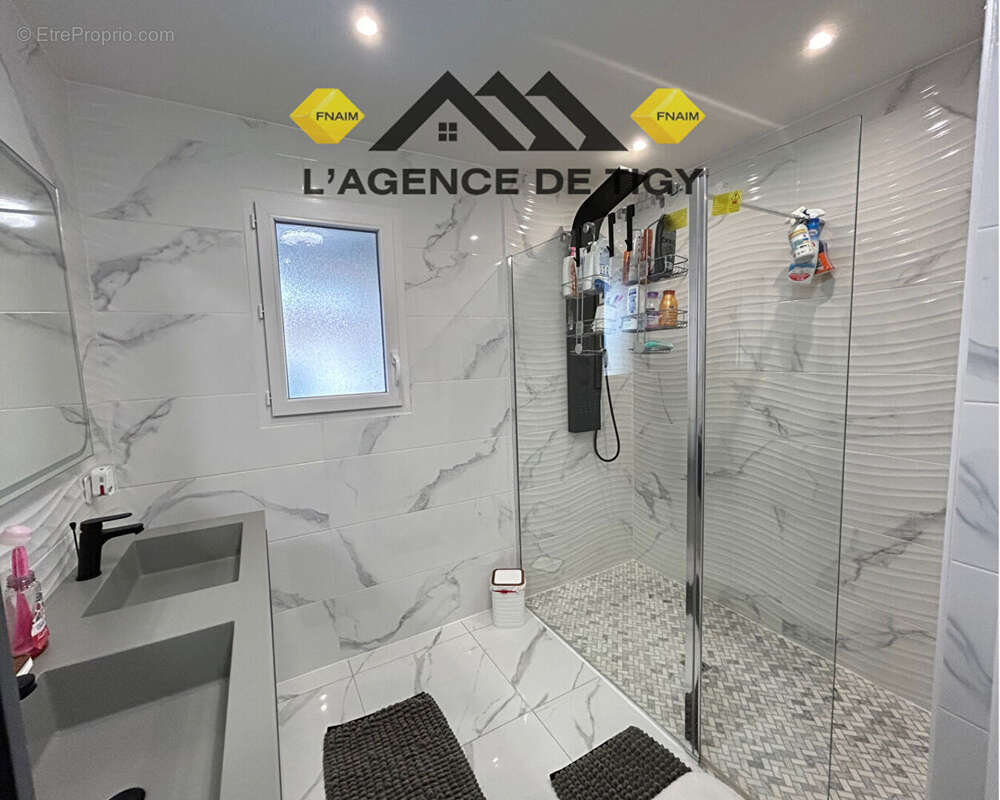 Maison à NEUVY-EN-SULLIAS