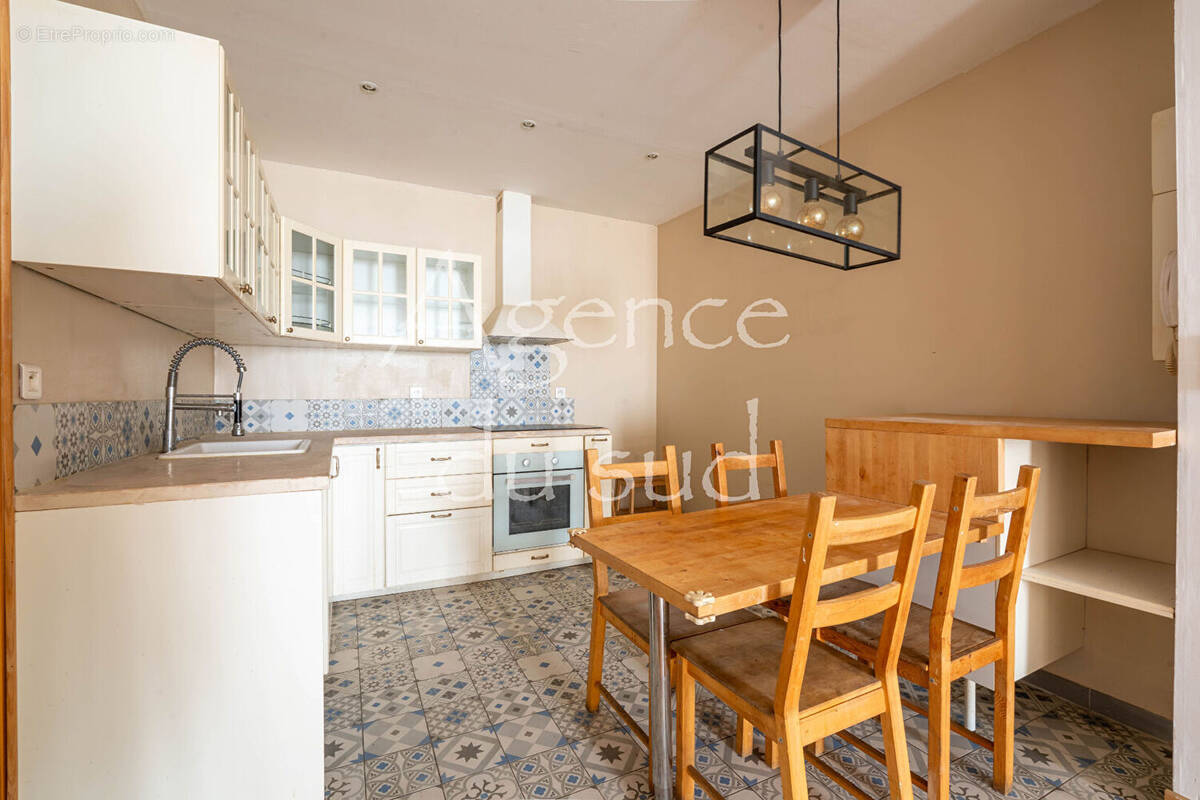 Appartement à ROQUEVAIRE