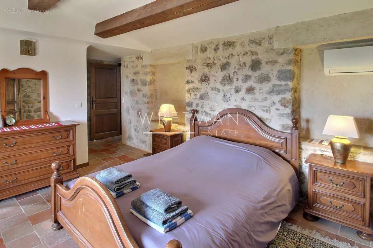 Maison à CALLIAN