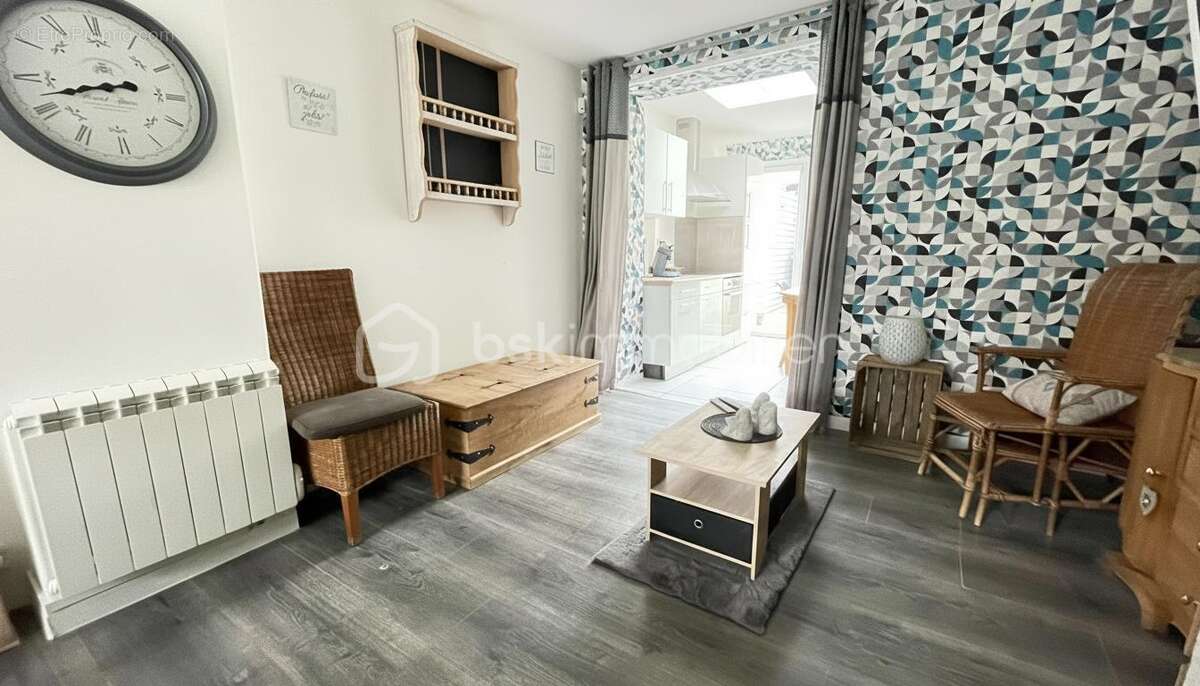 Maison 4 pièces à vendre à Comines – 82 m² – 3 chambres – Extérieur – Idéal premier achat ou investissement - photo 2