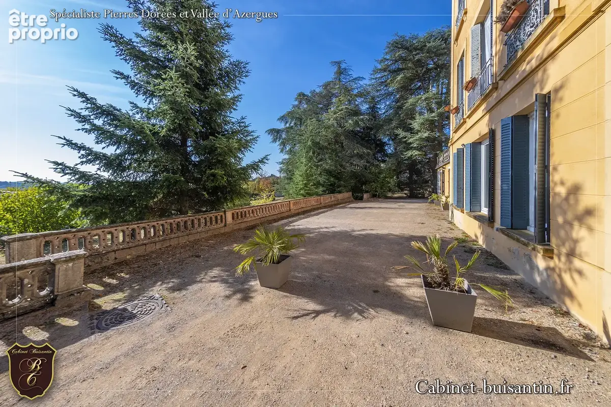 Charme bourgeois au cœur village - photo 2
