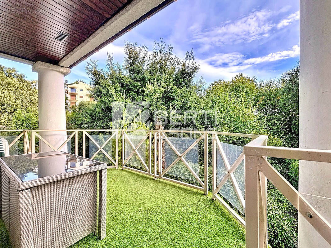 Appartement à MANDELIEU-LA-NAPOULE