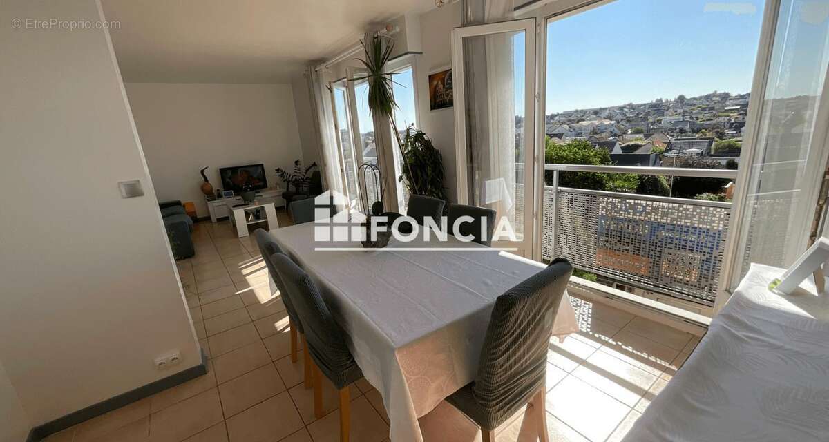 Appartement à CHILLY-MAZARIN