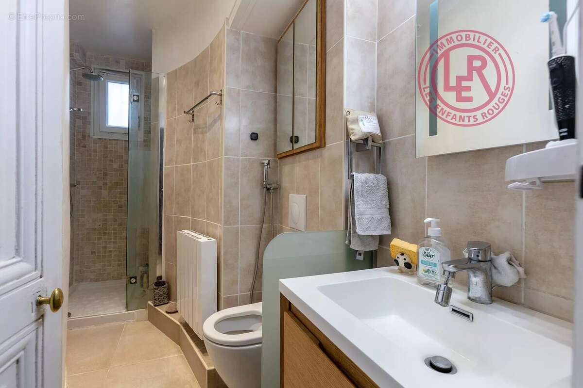 Appartement à PARIS-11E