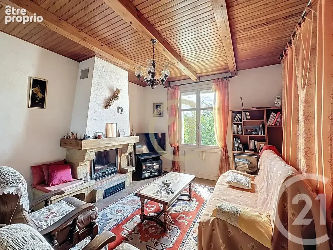 Maison 9 pièces 185 m² à vendre à Remoulins (30210) - photo 4